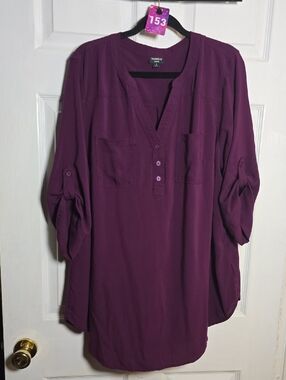153 torrid Harper 1 1X deep plum 3/4 Sleeve Button-Front Tunic